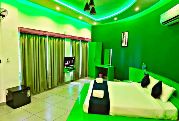 Best Private Pool resort for couples in Wayanad