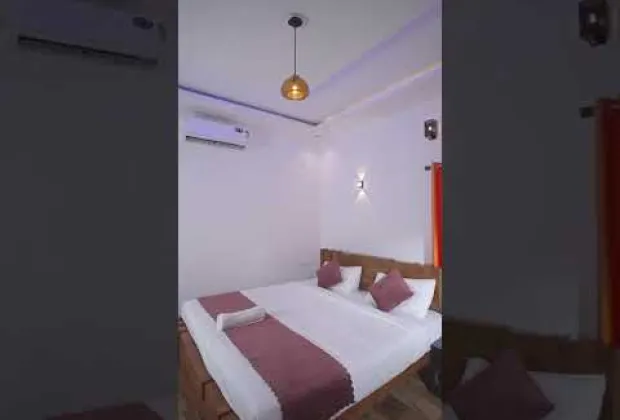 Preview image for the video "Affordable Private Pool Stay in Vythiri, Wayanad—Starts at ₹3000 Only".